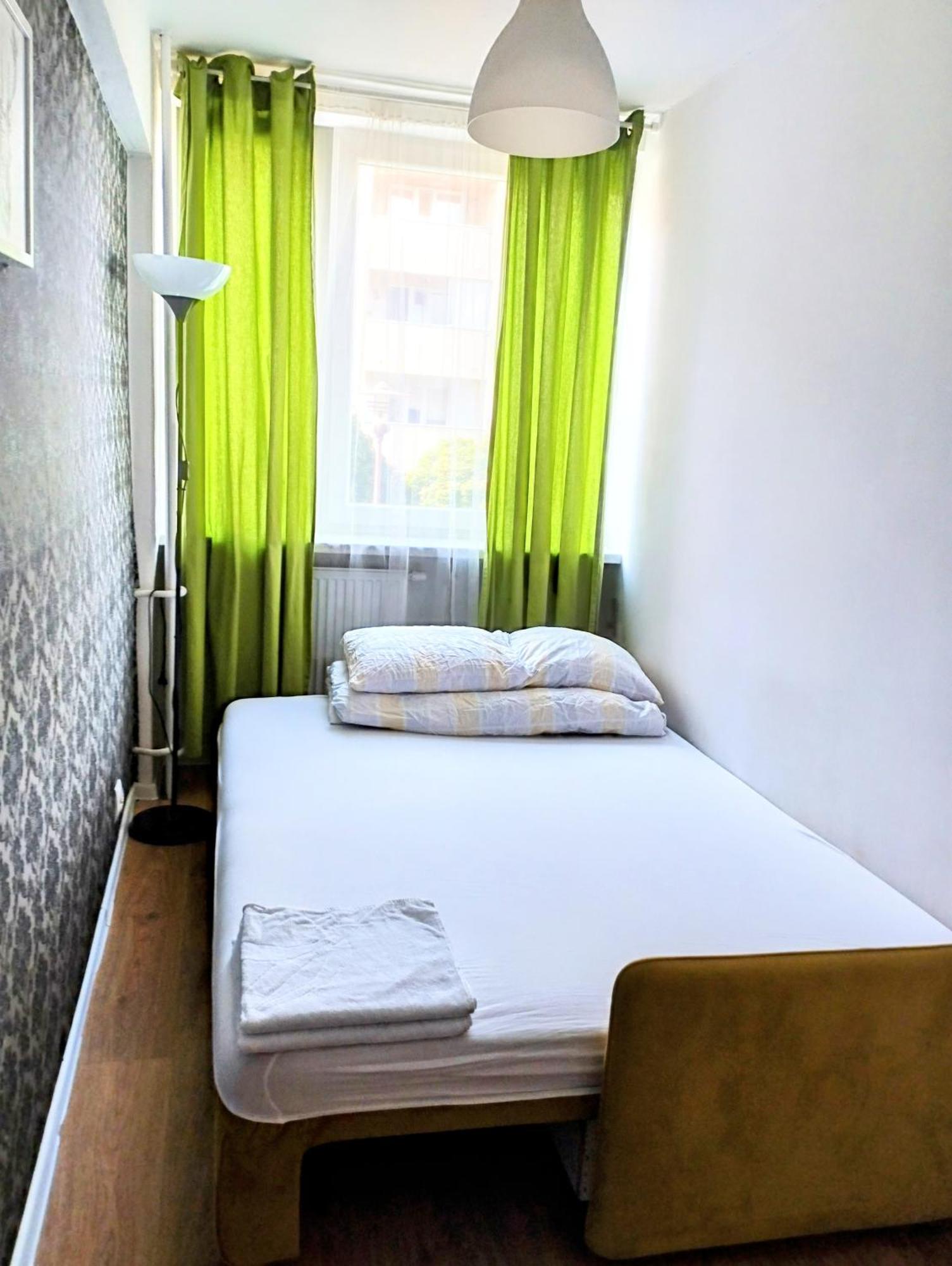 Ursus Rooms-Self Check-In Warschau Exterior foto